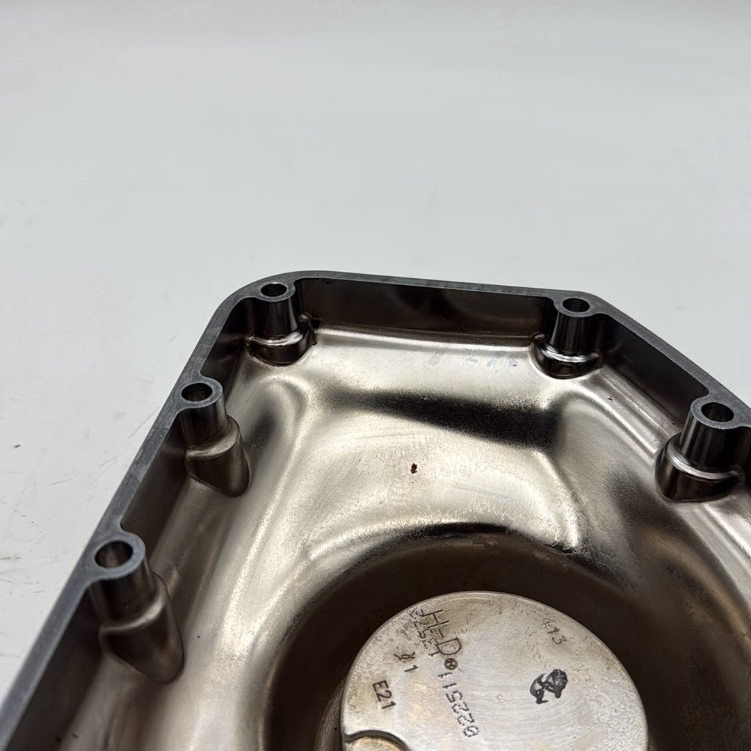 2008 - 2016 Harley-Davidson Touring Road Glide Engine Motor Timing Chain Cover 25362-01B