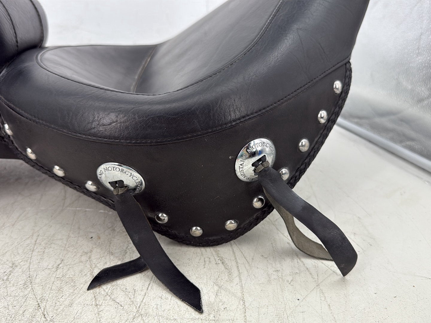 2000 Harley Softail FLSTC Heritage Classic OEM Passenger Rider Driver Seat Saddle