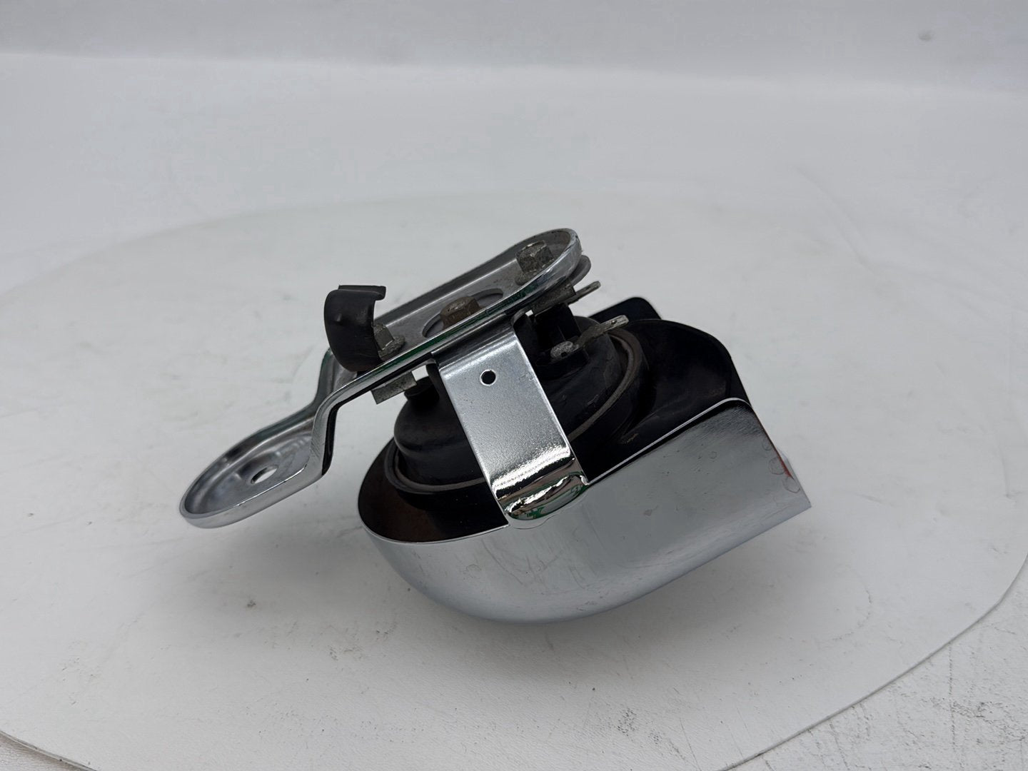 1999 - 2006 Harley-Davidson Touring CVO Screamin Eagle Road King Horn Signal Klaxon Chrome Cover 69012-93A