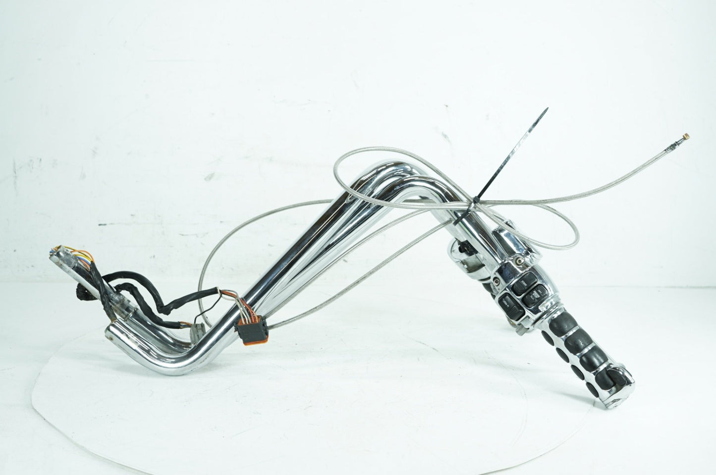 1999 - 2006 Harley-Davidson Touring Road King Police Handlebars Left Right Switches Controls 71684-06A