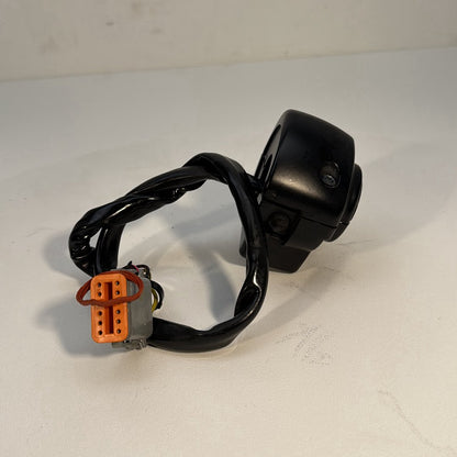 1984 - 1998 Harley-Davidson Touring Road King Police Left Turn Signal Headlight Switches Controls 71515-08