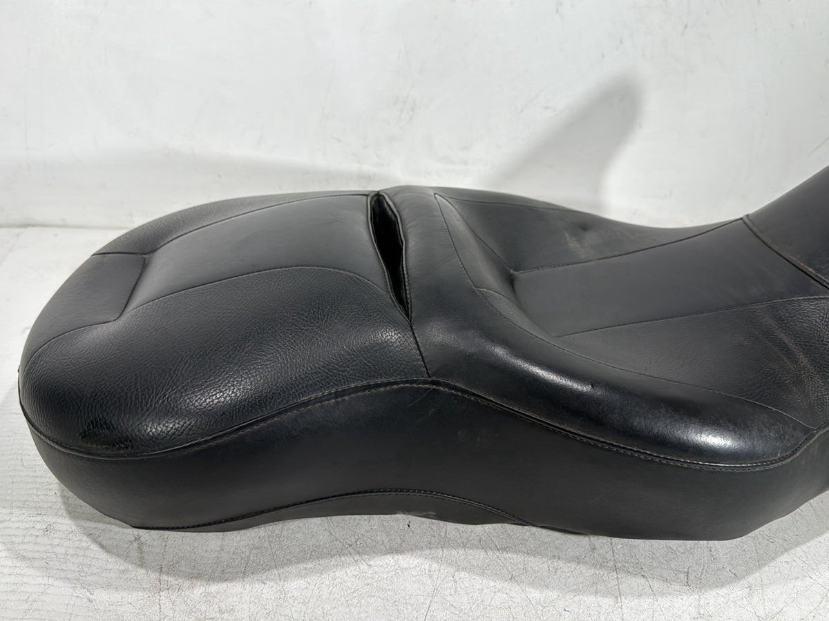 2010 Harley Electra Glide Touring Ultra OEM Passenger Rider Driver Seat Saddle