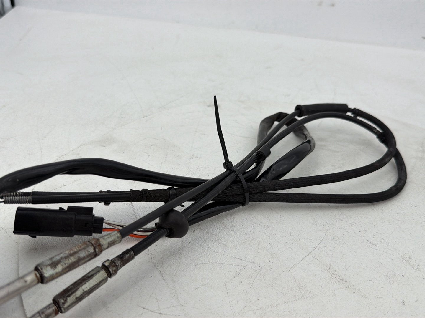 2007 - 2017 Harley-Davidson Dyna Super Glide Custom Right Engine Start Kill Switches Controls 71589-96B , 56421-06