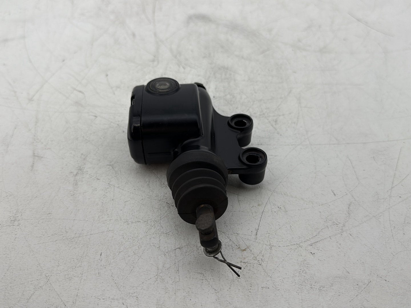 2014 Harley Street Glide Touring FLHXS OEM Rear Brake Master Cylinder Reservoir