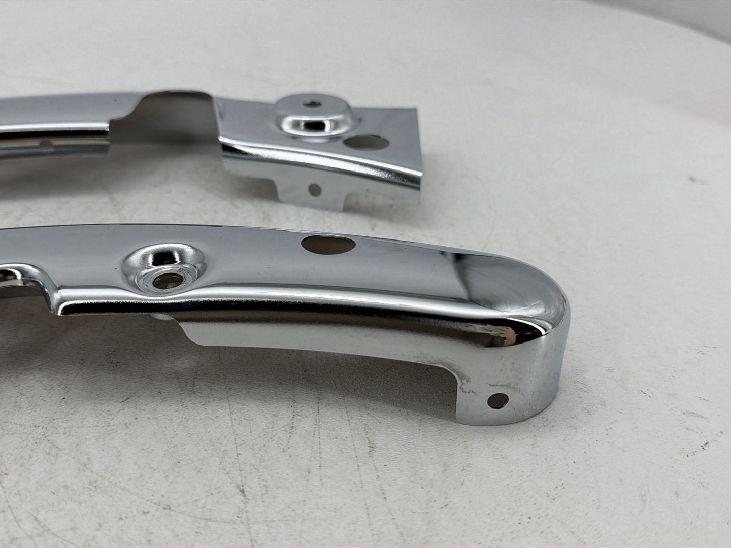 2013 Harley Street Glide Touring FLHX OEM Rear Left Right Fender Struts Bracket