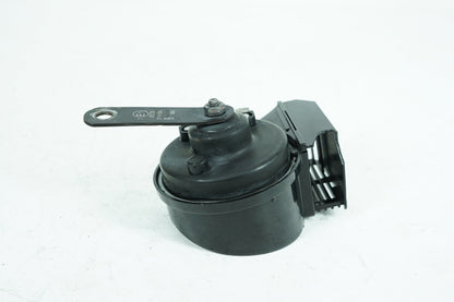 2000 - 2006 Harley-Davidson Softail Heritage Classic Signal Horn Klaxon Beep 69060-90D