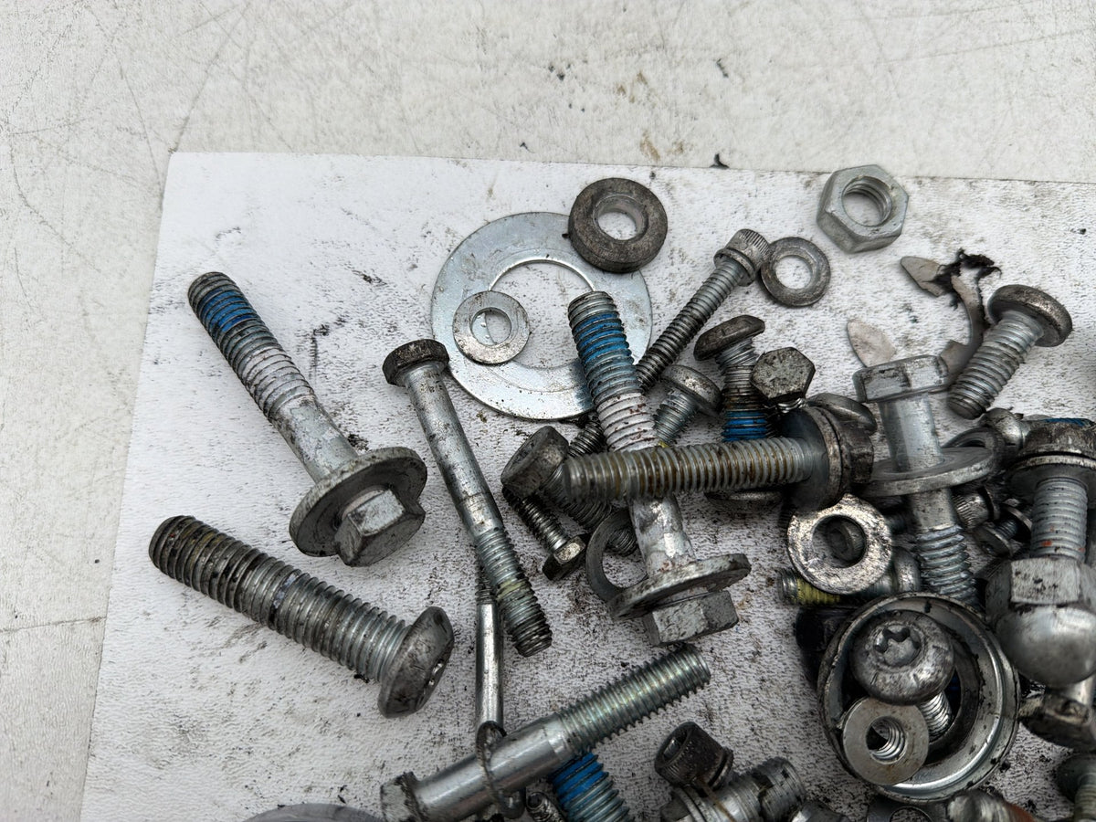 2017 Harley Dyna Street Bob FXDB OEM Hardware Bolts Nuts & Brackets