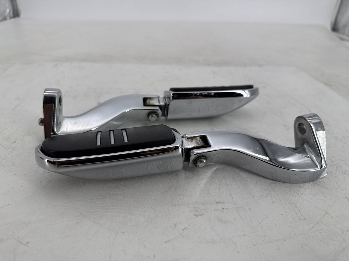 2013 Harley Street Glide Touring FLHX OEM Passenger Left & Right Foot Pegs