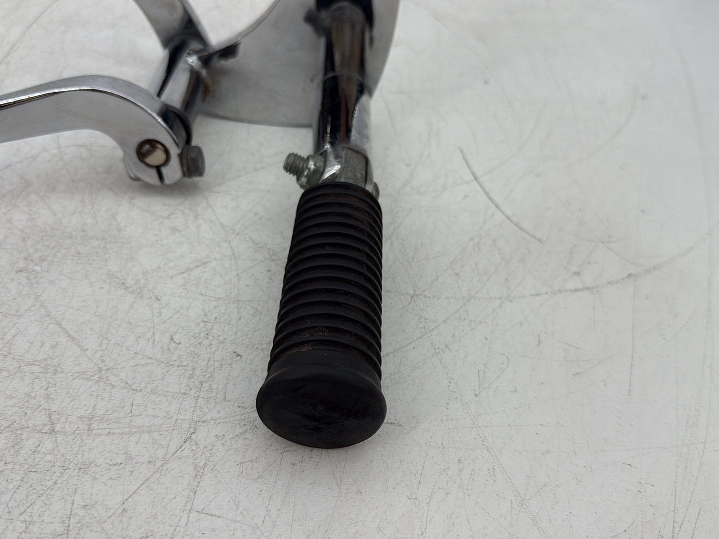 2008 Harley Dyna FXDL Low Rider Anniversary OEM Left Driver Foot Controls Peg Rest