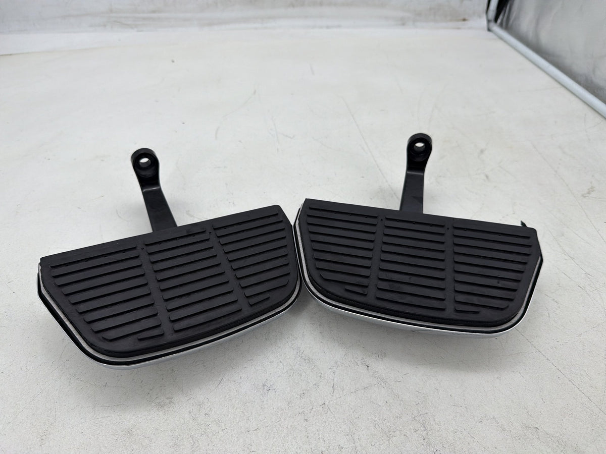 2004 Harley Road King Touring Classic OEM Passenger Left & Right Foot Pegs
