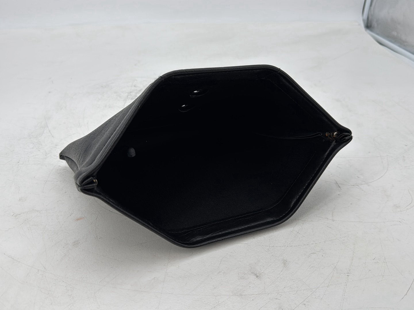 1999 - 2006 Harley-Davidson Touring Electra Glide Classic Tour-Pak Storage Pouch Leather Bag 53165-89A