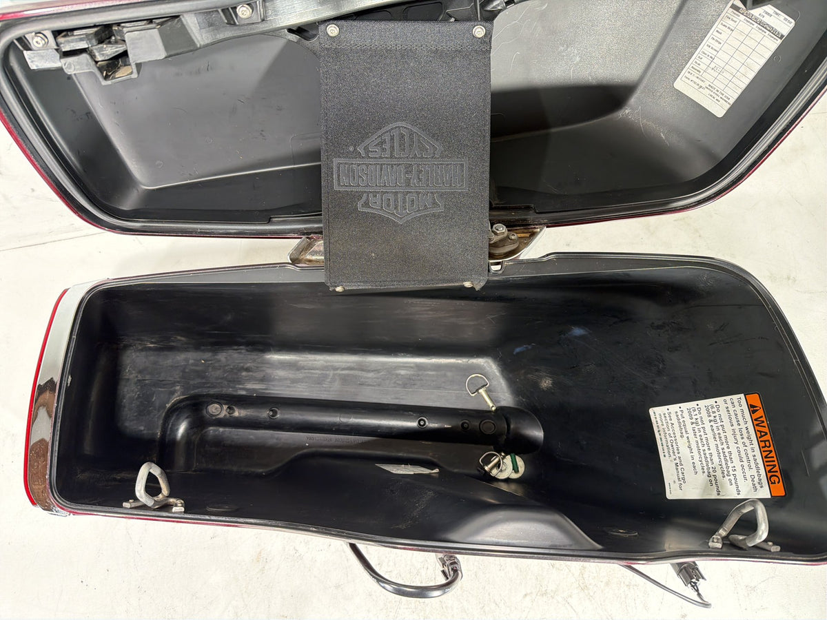 2015 Harley Electra Glide Touring Ultra OEM Left 1 Saddlebag Luggage NO Key