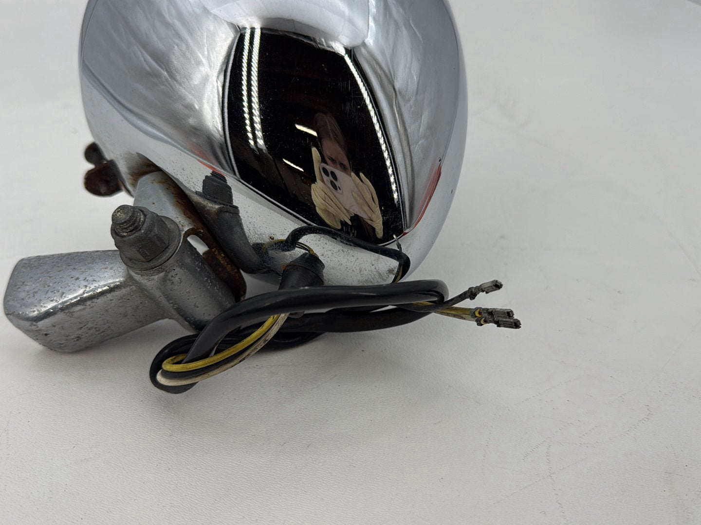 2004 - 2013 Harley-Davidson Sportster 883 Custom Headlight Headlamp Head Light Halogen  	69681-04A