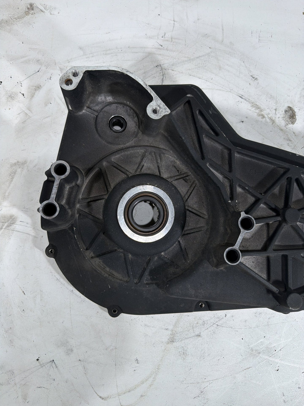 2006 Harley Softail Deuce FXSTDI OEM Inner Primary Clutch Cover