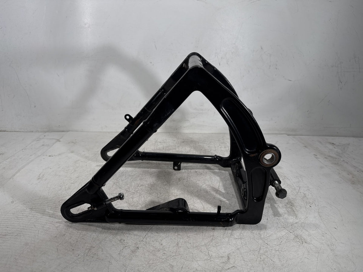 2001 Harley Fat Boy Softail FLSTF OEM Rear Fork Swingarm Swing Arm 47573-00A