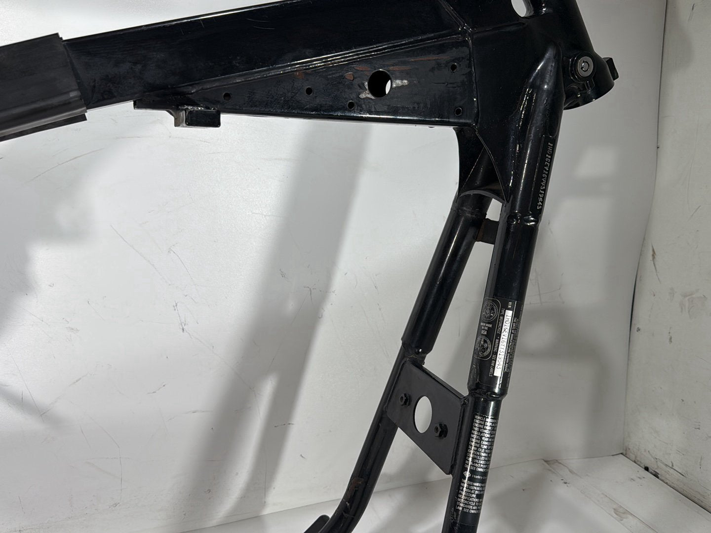 2000 Harley Dyna FXDWG Wide Glide OEM Body Main Frame Chassis CLN CLR