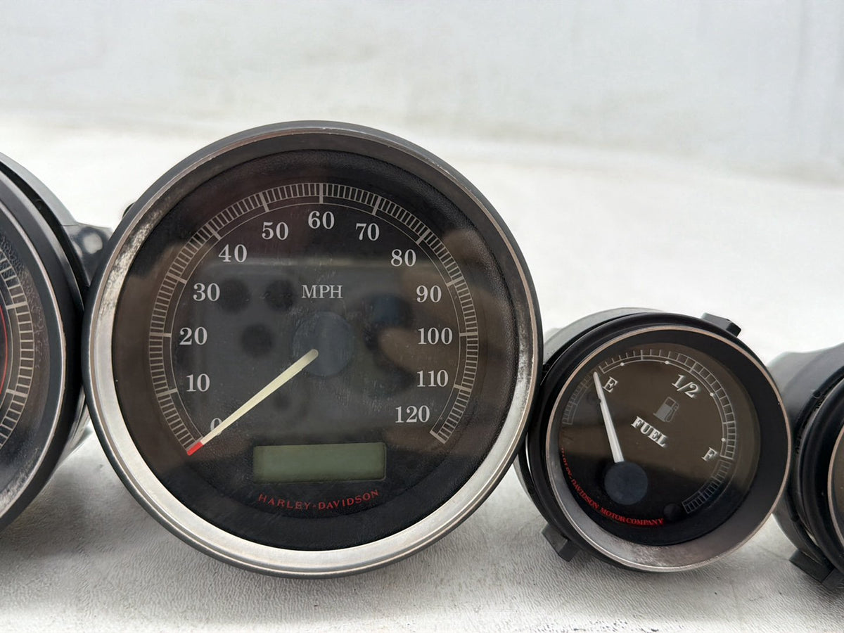 07 Harley Electra Glide Touring OEM Air Oil Volt Fuel Tacho Speedo Gauges 29K