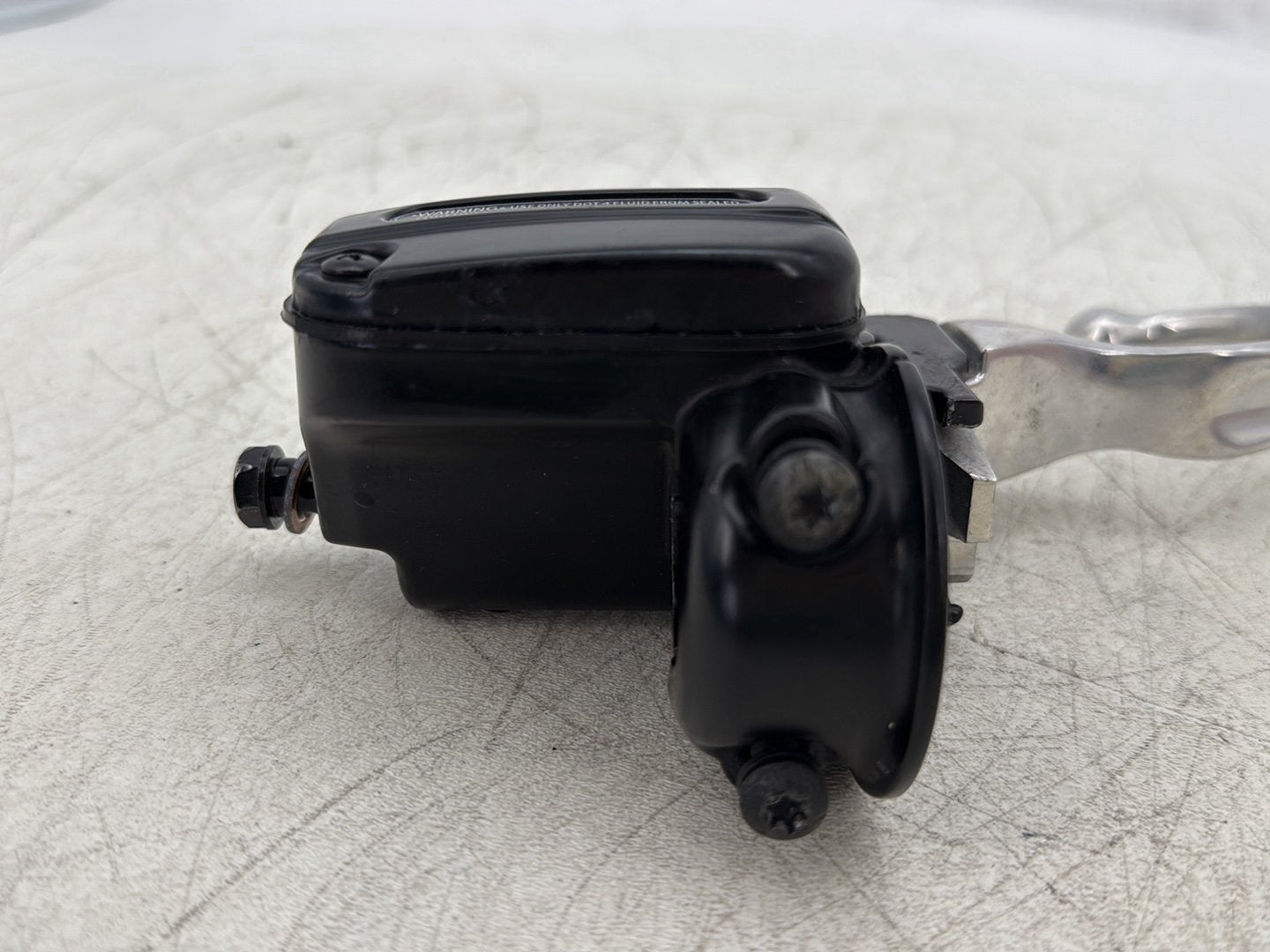 2011 Harley Street Glide Touring FLHX OEM Front Right Brake Lever Master Cylinder