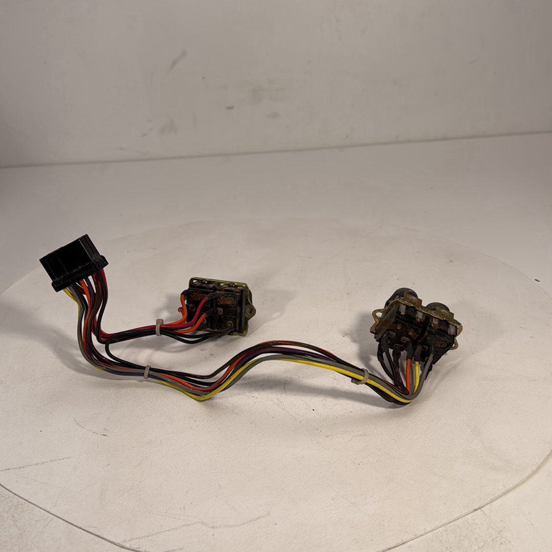 1999 - 2006 Harley-Davidson Touring Electra Glide Ultra  Inner Fairing Wire Wiring Harness Switch
