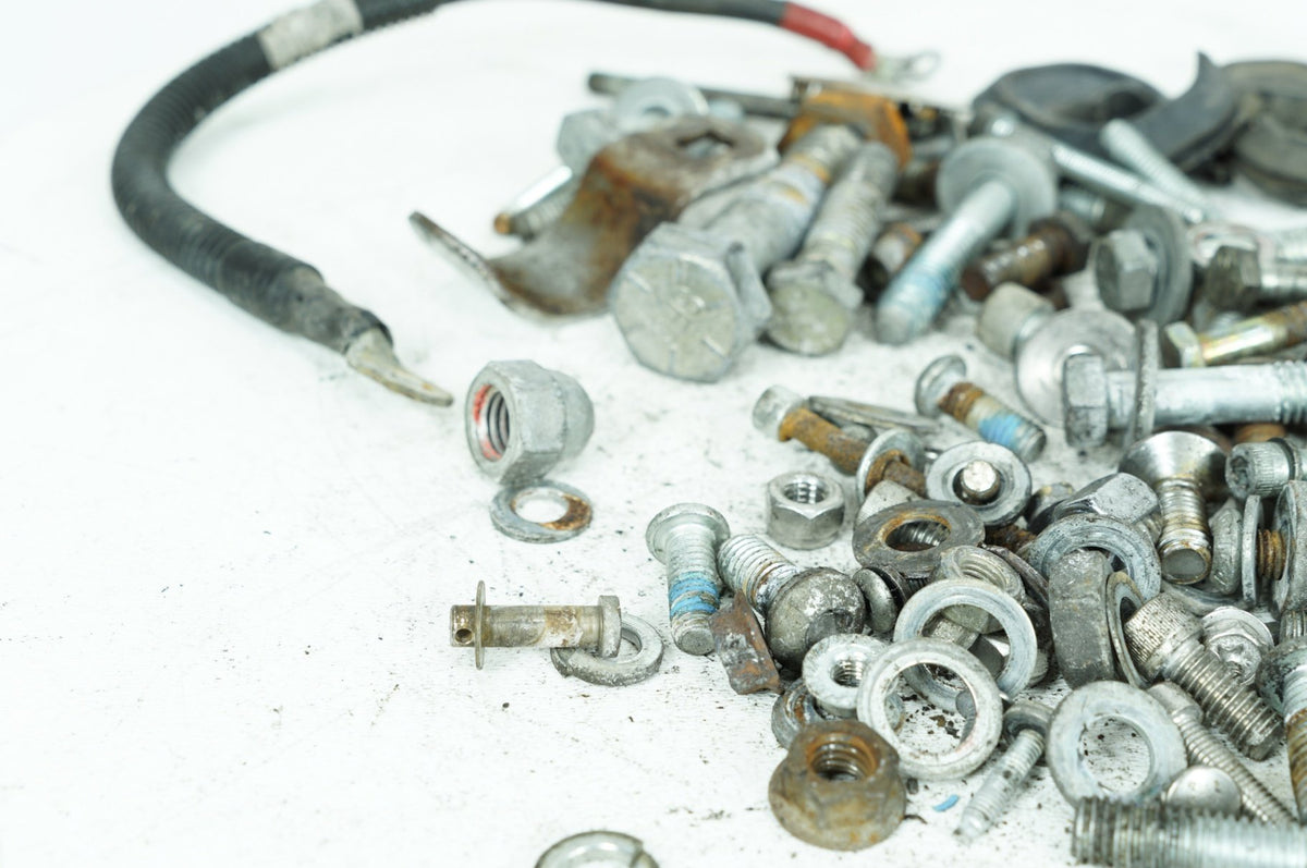2009 Harley-Davidson Dyna FXDC - Hardware Bolts Nuts & Brackets