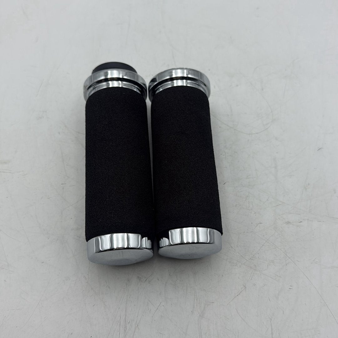 2007 - 2012 Harley-Davidson Touring Electra Glide Classic Front Left Right Handgrip Hand Grips 56206-96