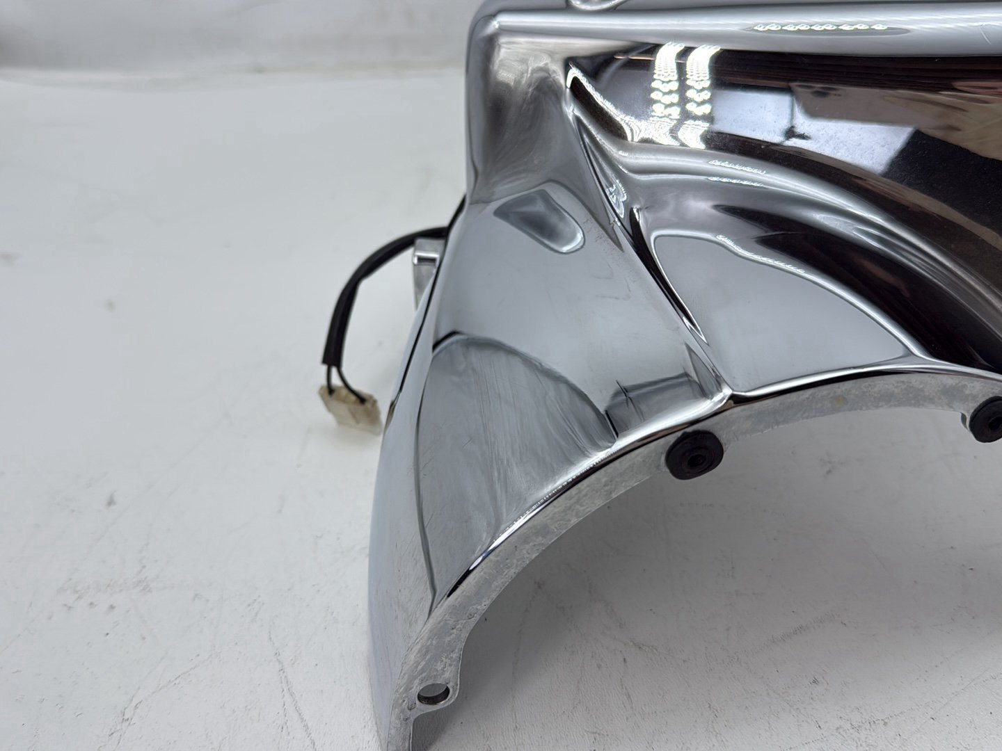 2008 Harley Road King Touring FLHR OEM Left Headlamp 1 Nacelle Cover Cowl