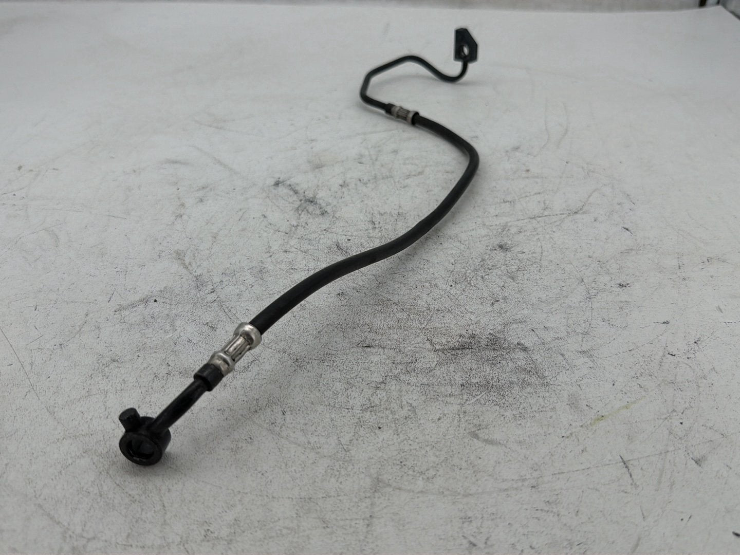2015 Harley Electra Glide Touring Ultra Low OEM Front Brake Hose Line Pipe ABS