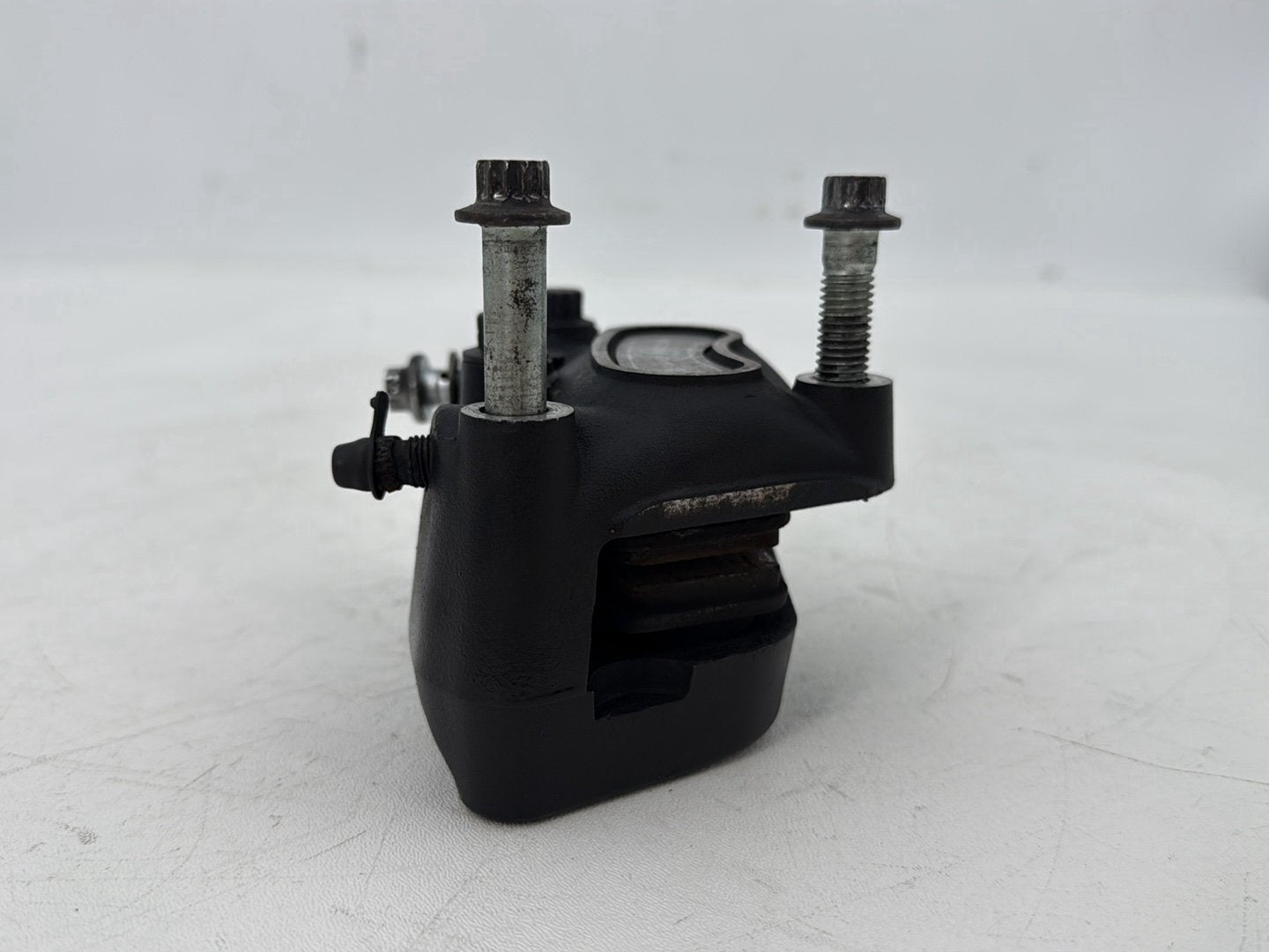 1999 - 2006 Harley-Davidson Touring Road King Police Front Left 1 Brake Caliper 44046-00D