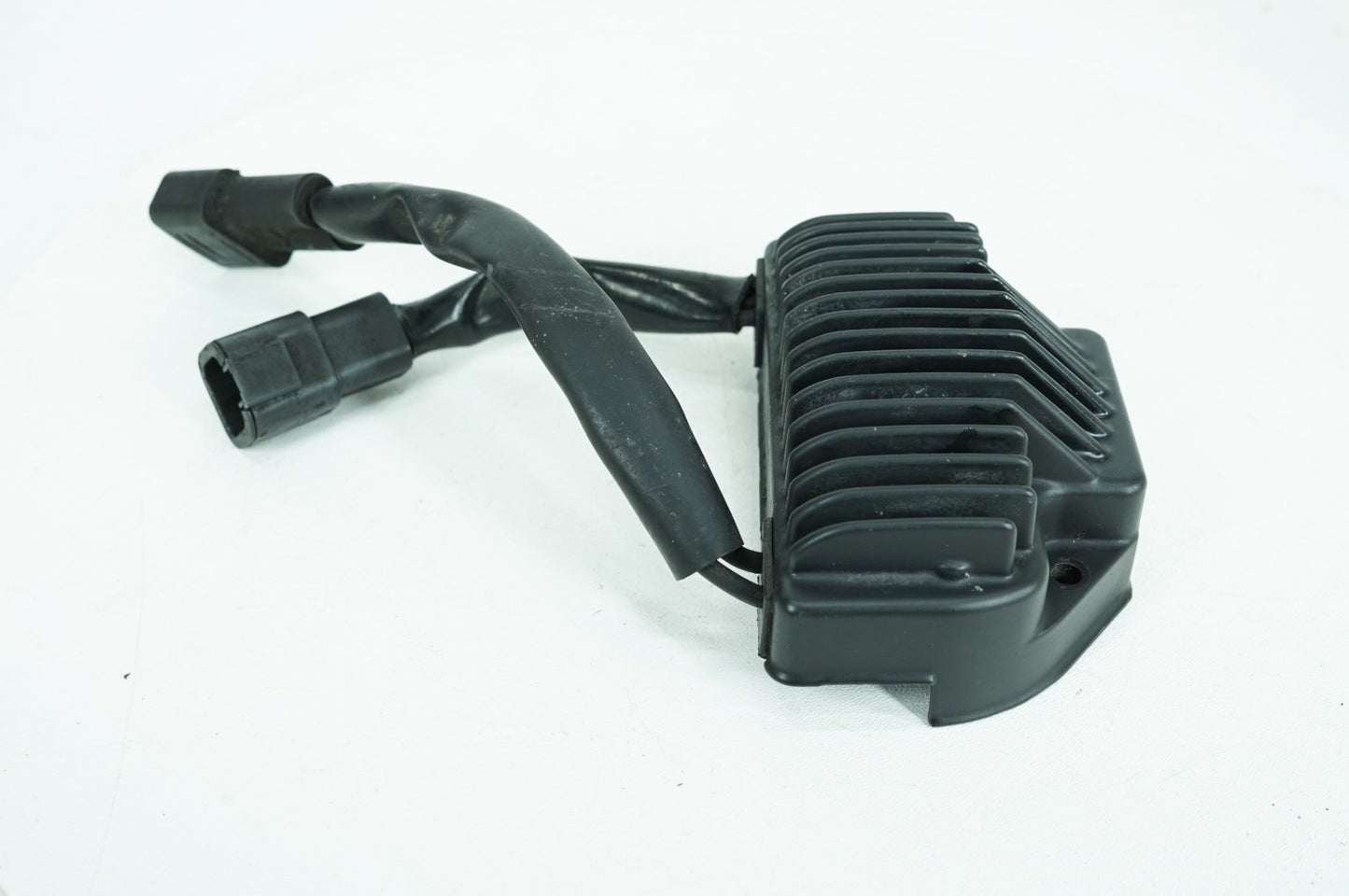 1999 - 2006 Harley-Davidson Dyna Low Rider Voltage Regulator Rectifier  74631-04