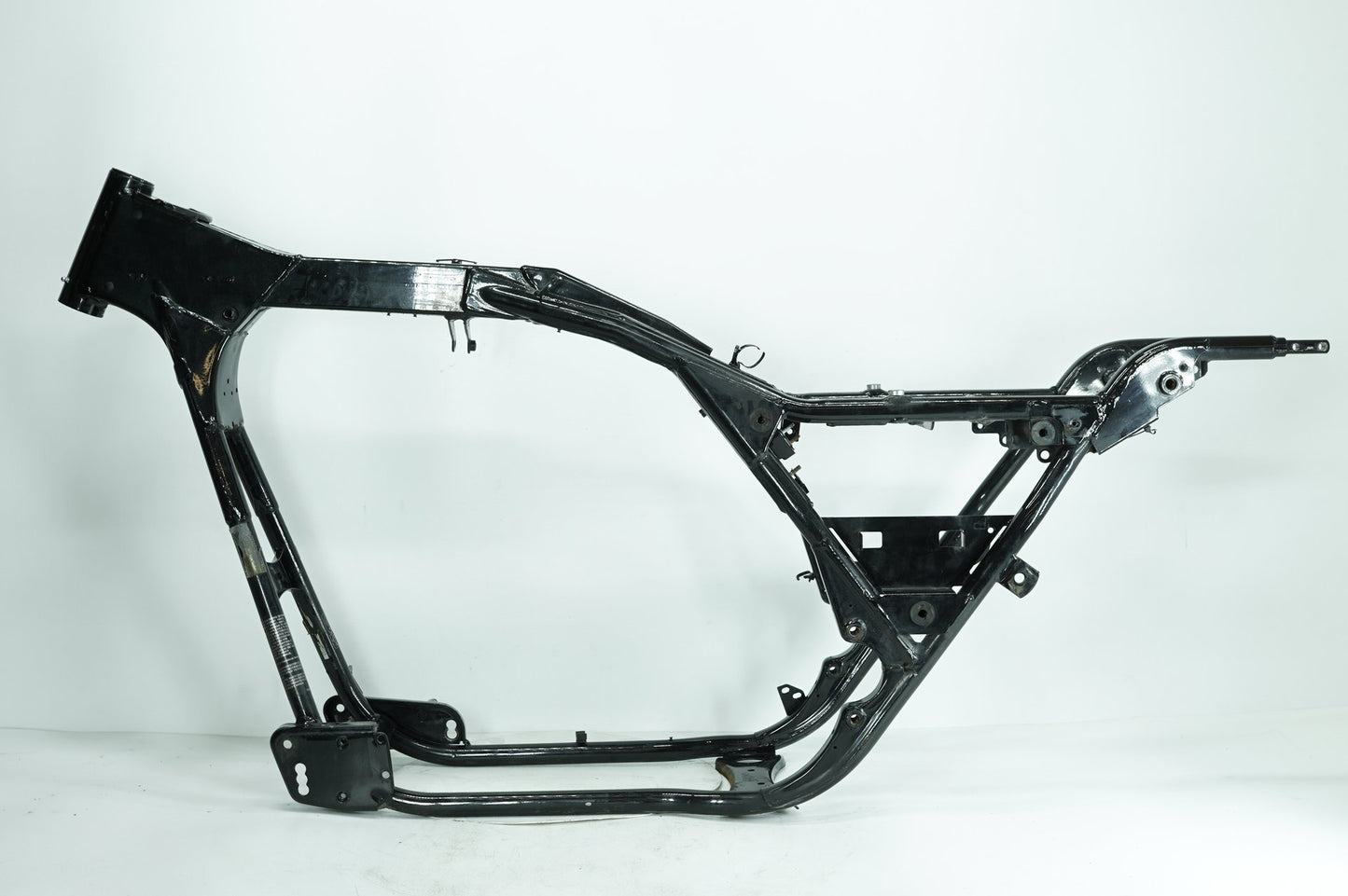 1999 - 2006 Harley-Davidson Touring Electra Glide Classic Body Main Frame Chassis SLVG  	47900-02A