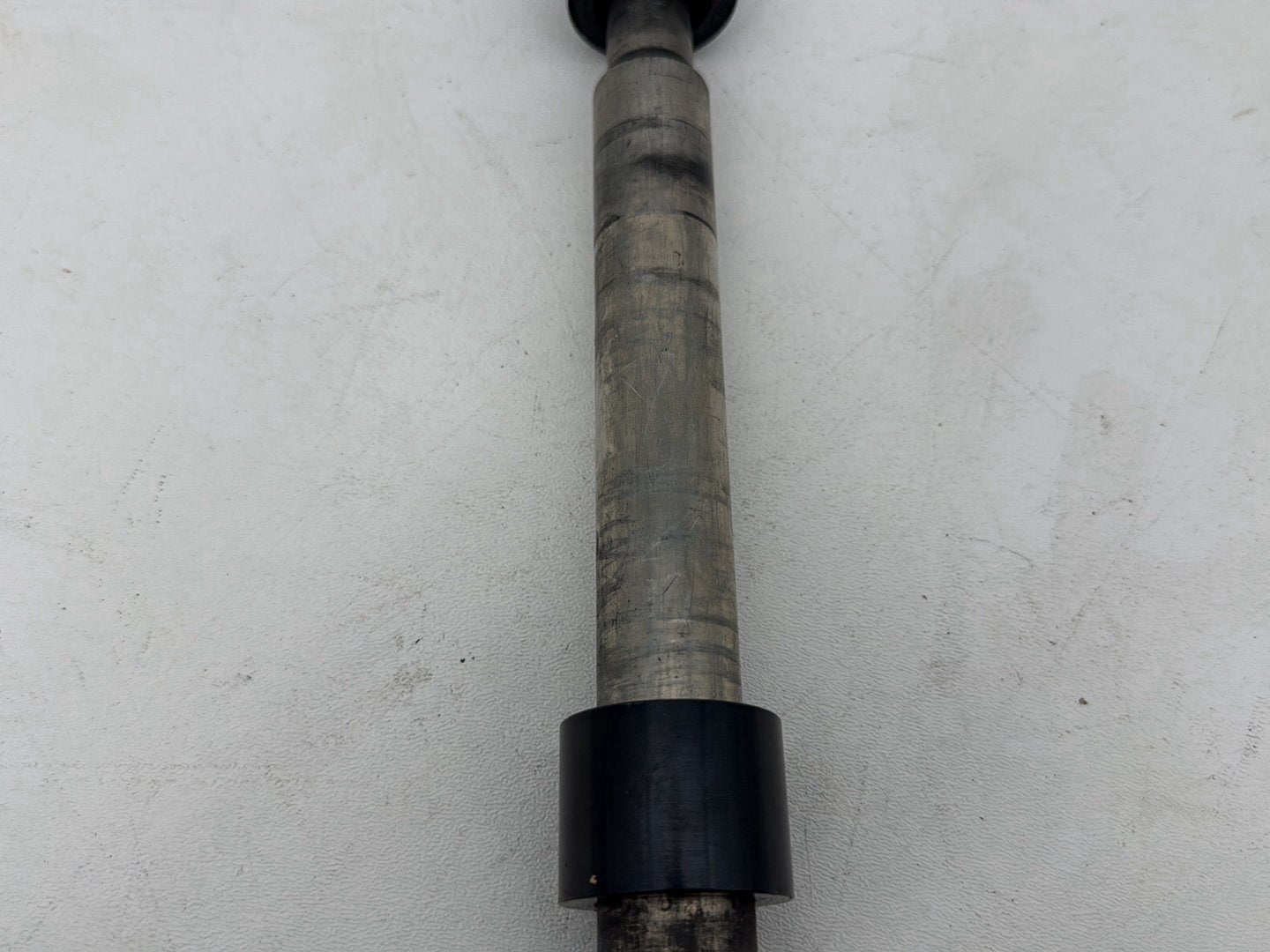 1999 - 2006 Harley-Davidson Touring Electra Glide Front Wheel Axle Bolt Shaft 	43364-00