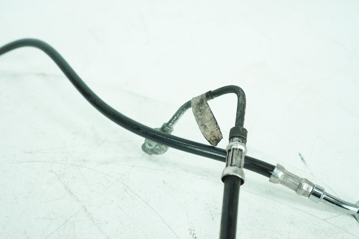 2007 - 2016 Harley-Davidson Touring CVO Street Glide Screamin Front Brake Hose Line Pipe ABS 46673-10