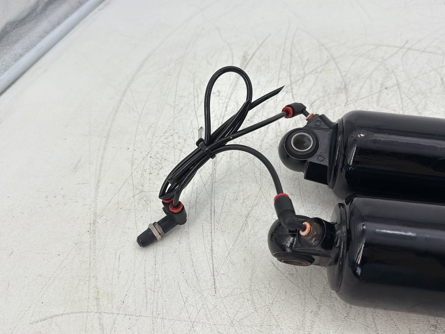 2016 Harley Road King Touring FLHR OEM Rear Left Right Shock Absorbers