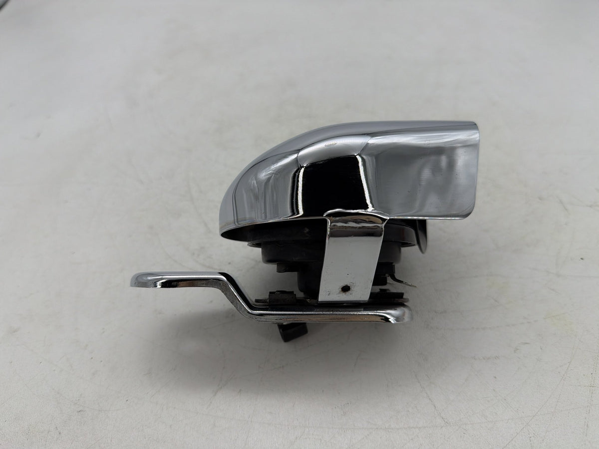 2006 Harley Softail Deuce FXSTDI OEM Horn Signal Klaxon Chrome Cover