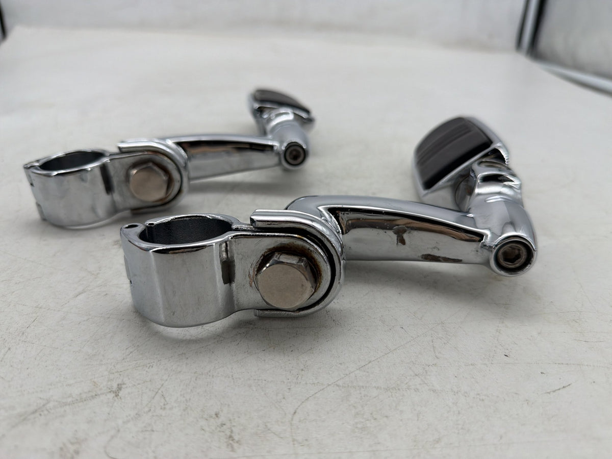 2010 Harley Street Glide Touring FLHX OEM Front Right Left Highway Foot Pegs