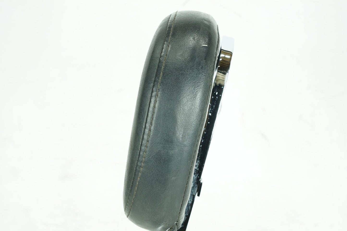 2007 - 2013 Harley-Davidson Softail Heritage Classic Rear Sissy Bar w/ Backrest Cushion Pad 52731-00