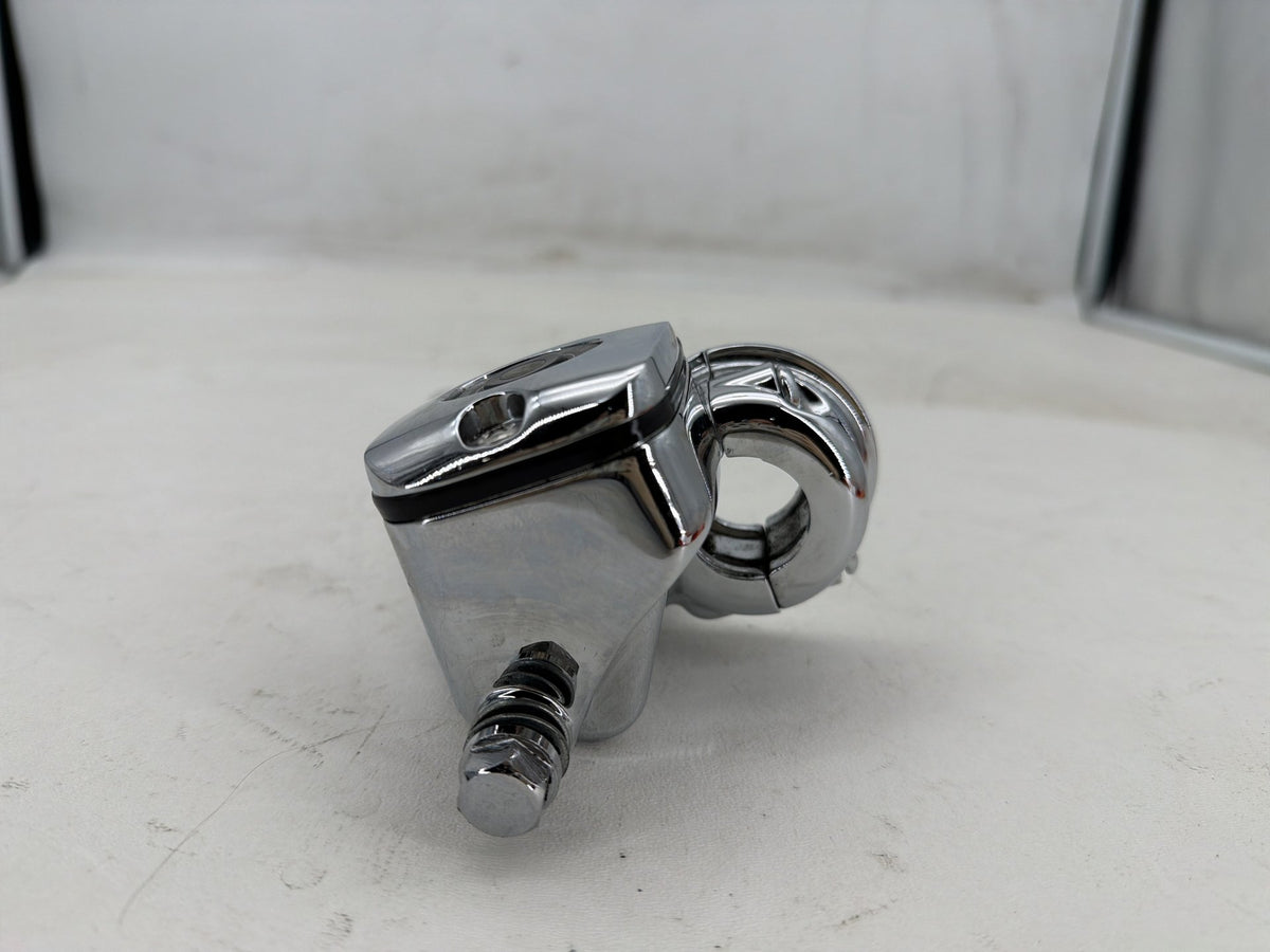 2003 Harley Electra Glide Touring OEM Front Right Brake Lever Master Cylinder