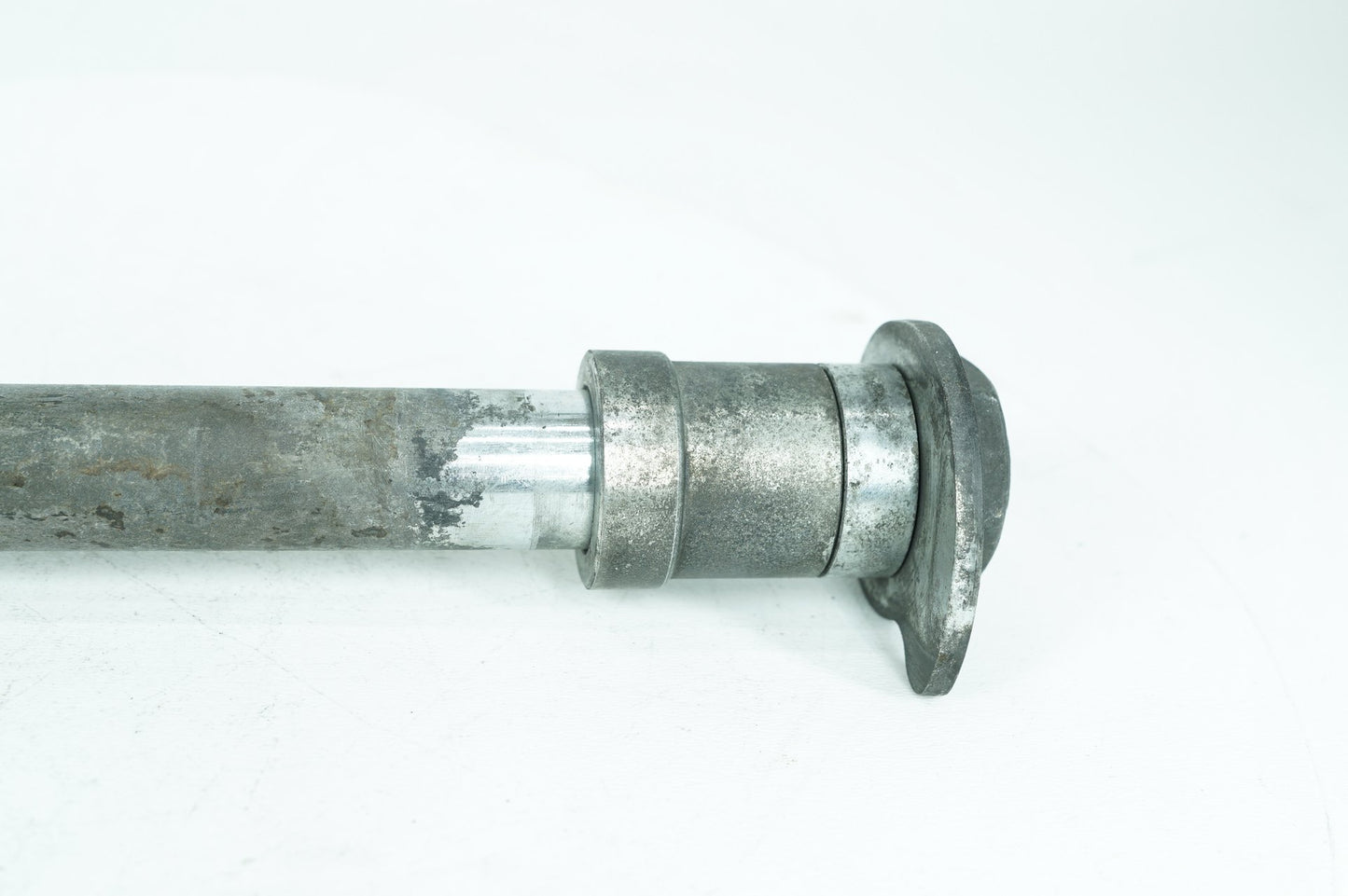 1999 - 2006 Harley-Davidson Touring Electra Glide Classic Rear Wheel Axle Bolt Shaft  	41056-02