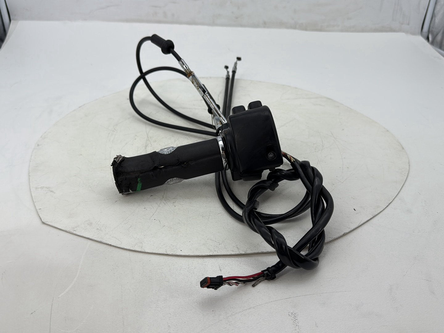 2012 Harley Dyna Fat Bob FXDF 103 OEM Right Engine Start Kill Switches Controls