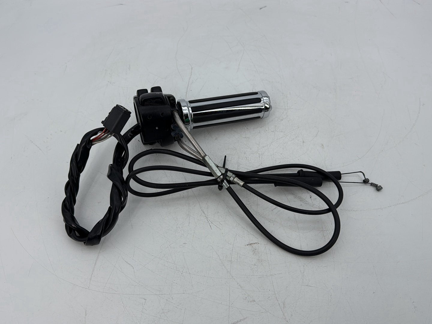2006 Harley Sportster XL883C 883 Custom OEM Right Engine Start Kill Switches Controls