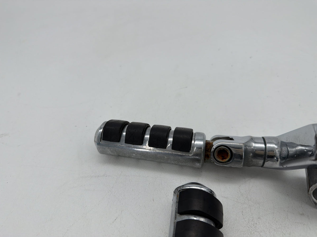2011 Harley Electra Glide Touring Ultra OEM Front Right Left Highway Foot Pegs