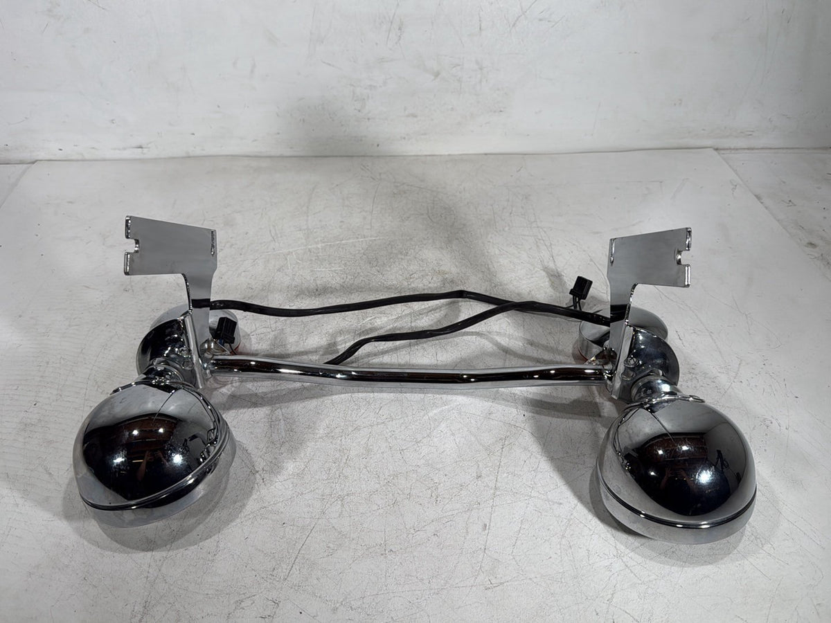 2007 Harley Electra Glide Touring OEM Front Turn Signal Indicators Aux Light Bar