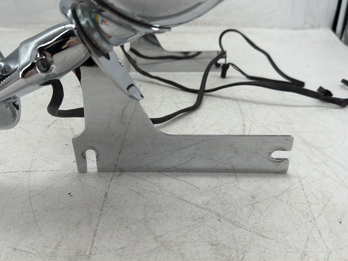 2006 Harley Electra Glide Touring Ultra FLHTCUI OEM Front Turn Signal Indicators Aux Light Bar