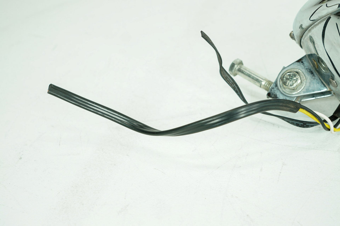 1999 - 2006 Harley-Davidson Dyna Wide Glide Headlight Headlamp Head Lamp Light LED 67698-81D