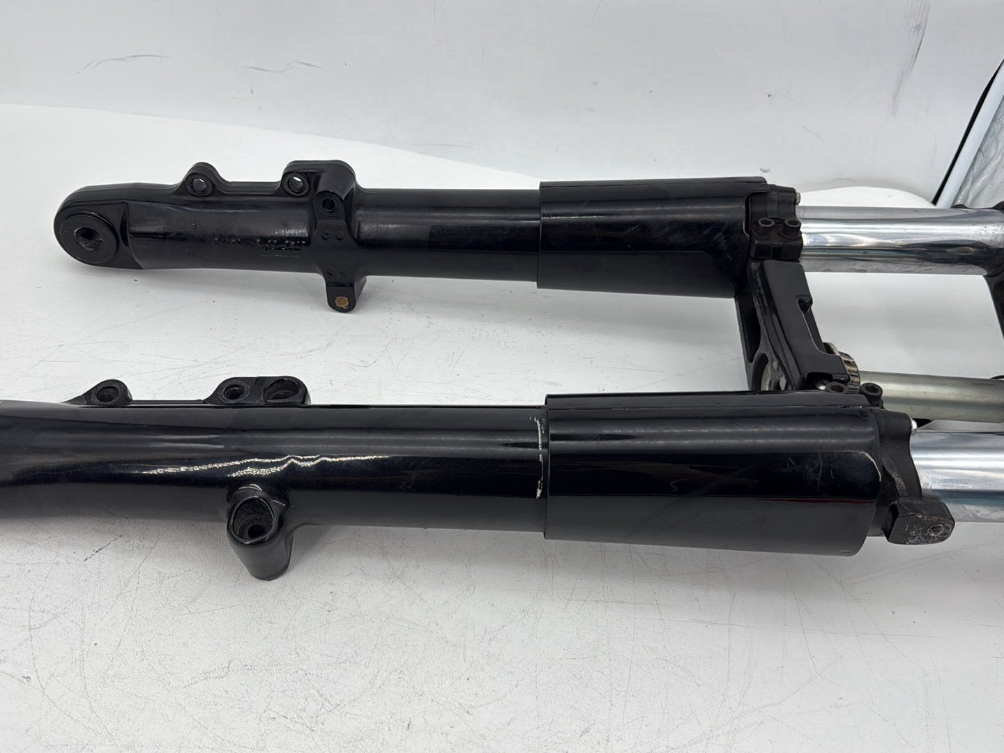 2015 Harley Touring FLHXS Street Glide OEM Front Triple Tree Set & LH RH Fork Legs Sliders