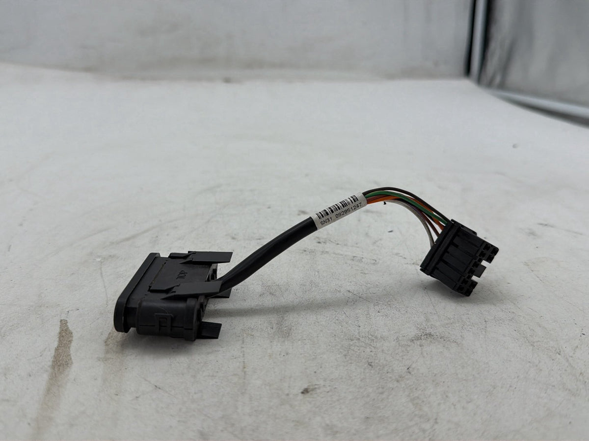 10 Harley Street Glide Touring FLHX OEM Dash Indicator Lamp Wire Plug 68789-96A
