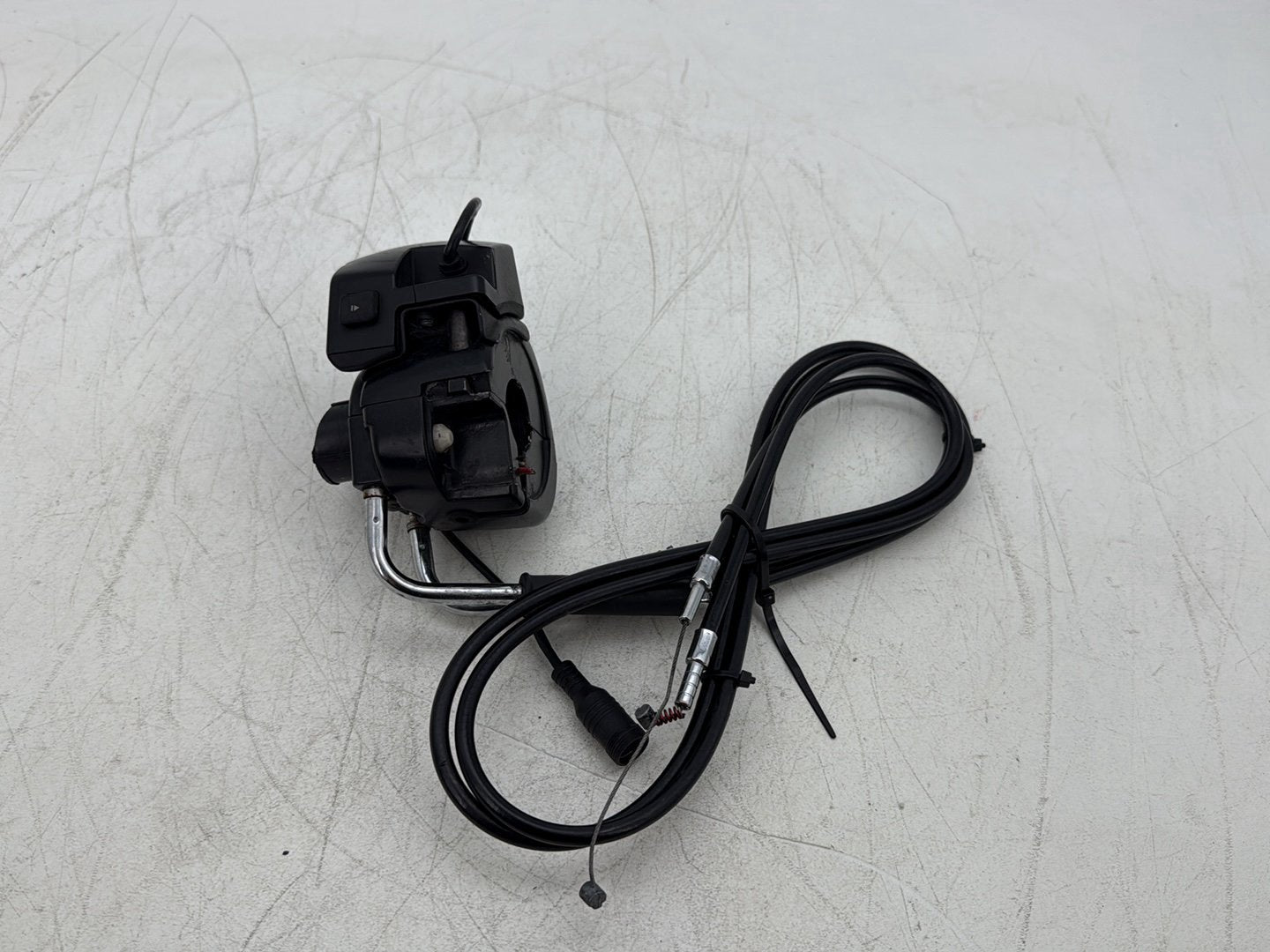 2011 Harley Softail FLSTFB Fat Boy OEM Right Engine Start Kill Switches Controls