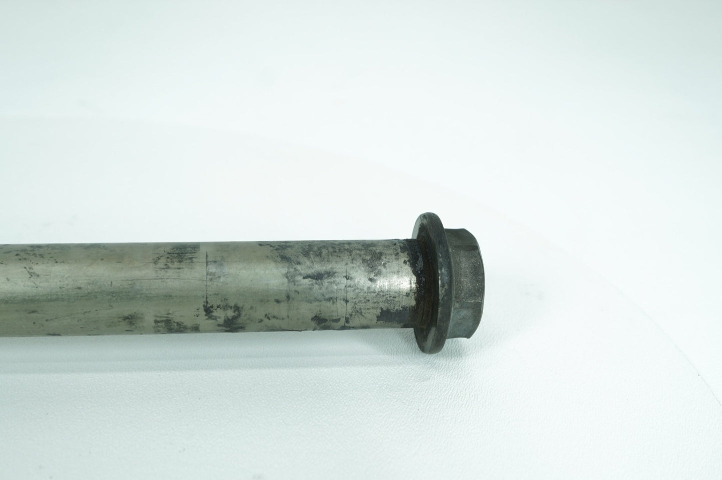 2004 - 2022 Harley-Davidson Sportster Iron 883 Rear Wheel Axle Bolt Shaft 41176-08