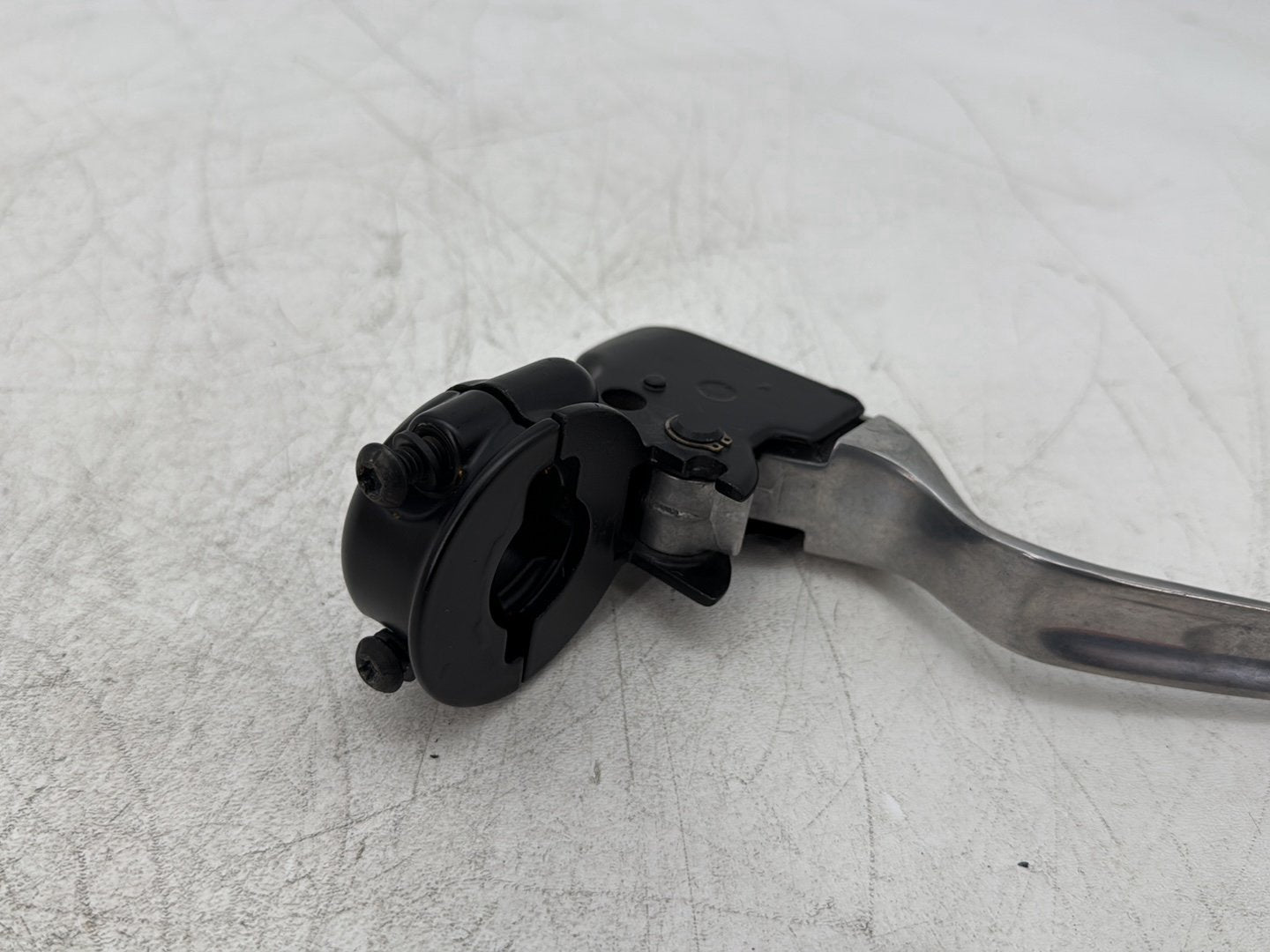2010 Harley Street Glide Touring FLHX OEM Front Left Hand Clutch Control Lever