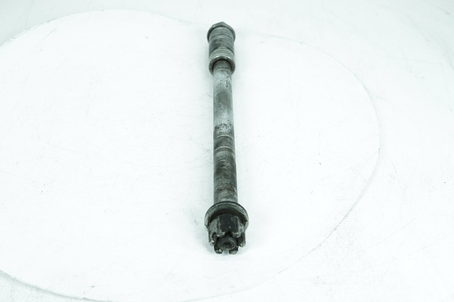 1984 - 1998 Harley-Davidson Touring Road King Classic Rear Wheel Axle Bolt Shaft 41110-79A